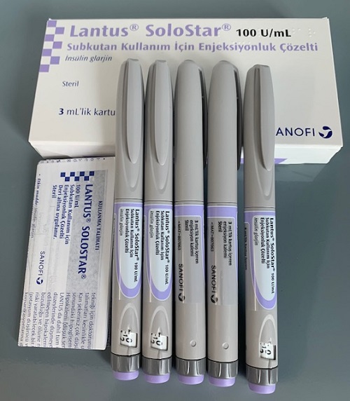 Lantus soloStar 100U/ml hộp 5 bút 